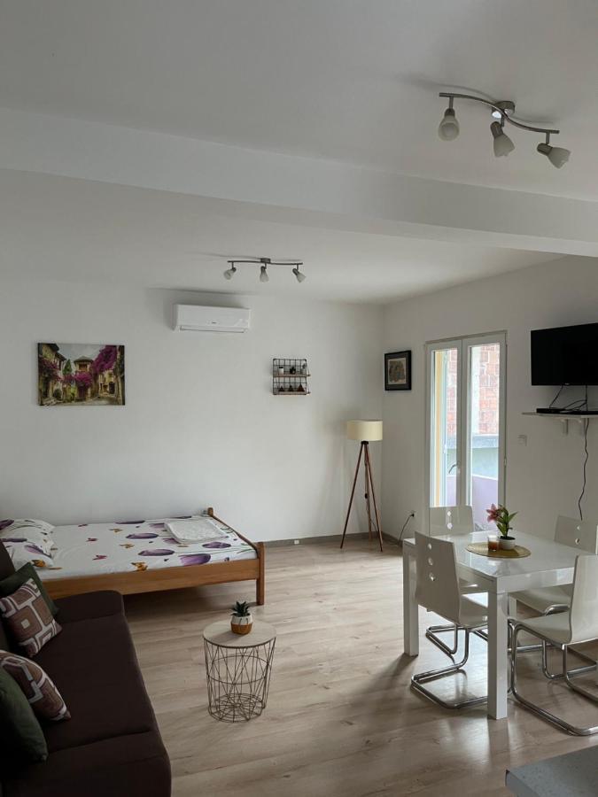 Apartmán Apartman Iskra Bijela Exteriér fotografie