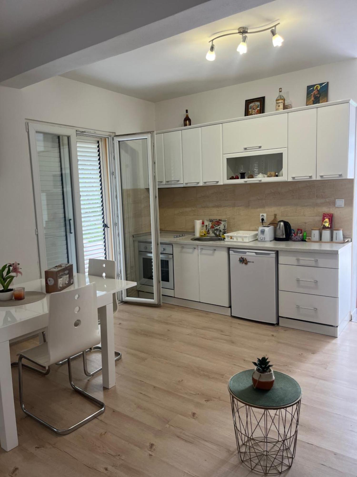 Apartmán Apartman Iskra Bijela Exteriér fotografie