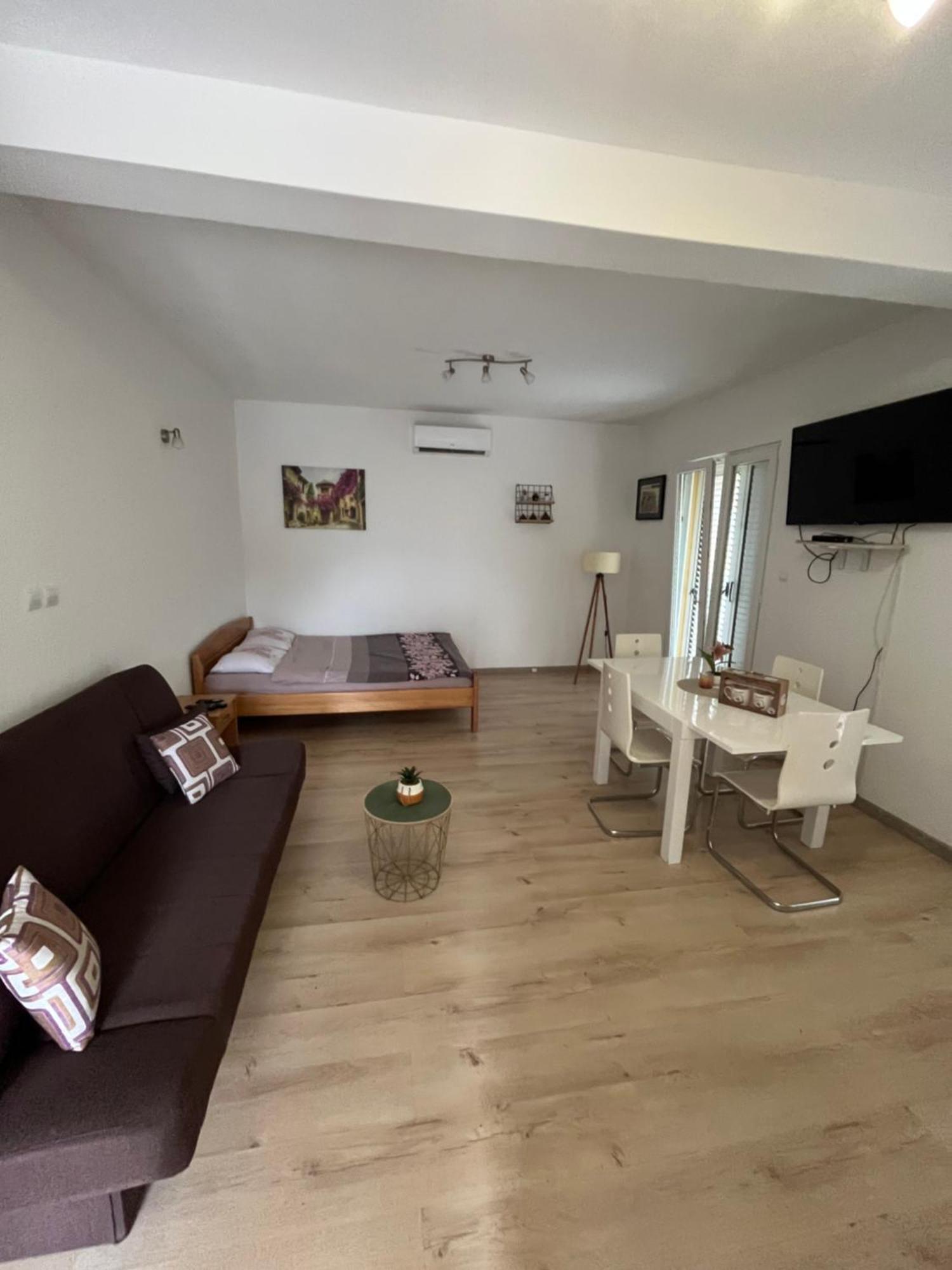 Apartmán Apartman Iskra Bijela Exteriér fotografie